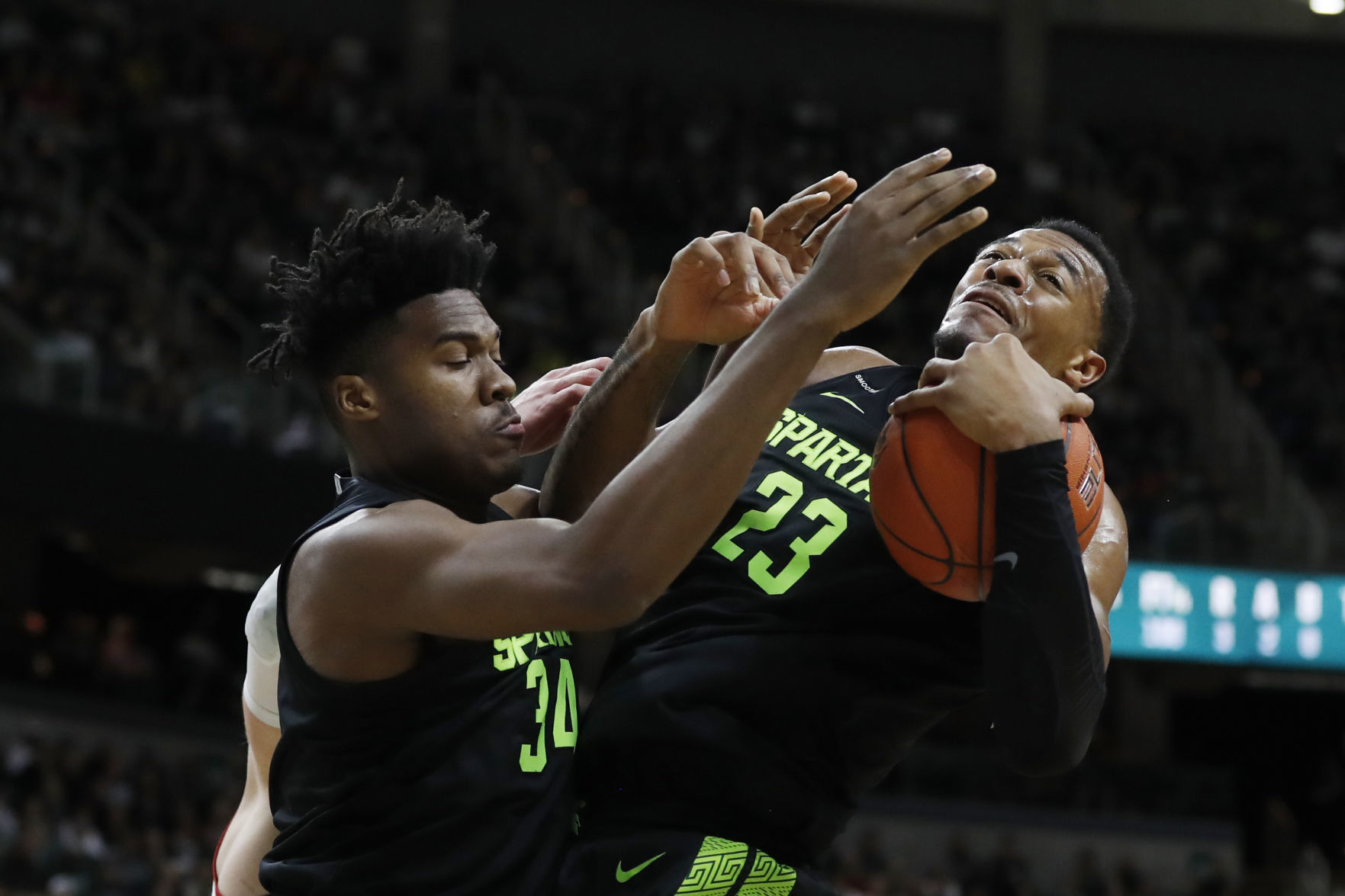 Spartans 67, Badgers 55